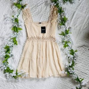 Creme mini/midi dress